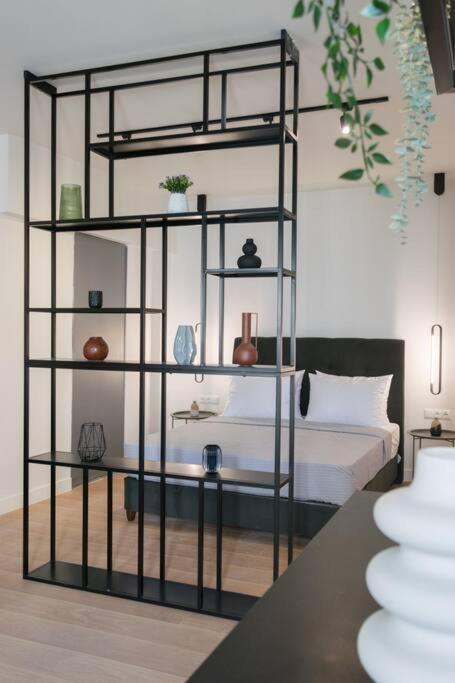 Academy Elegant #202 Atene